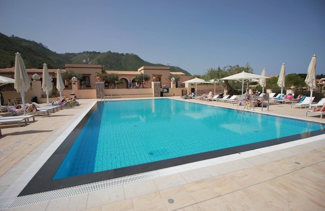 Sun House con Piscina by Wonderful Italy