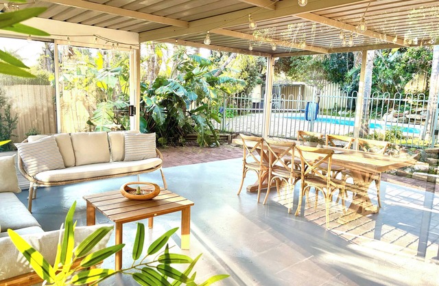 Sun Soaked House close to Joondalup City and Beach