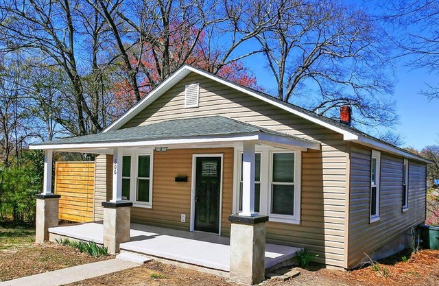Sunny Hill Cottage in the Heart of Lincolnton