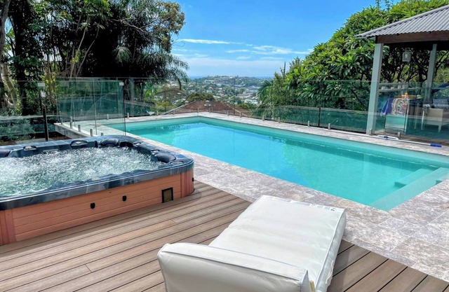 Sunny Spacious Suite with Pool + Spa - close to Manly Beach