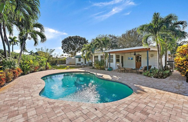 Sunny West Palm Beach Getaway