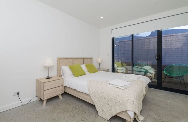 Sunset Place Apartments-The Green