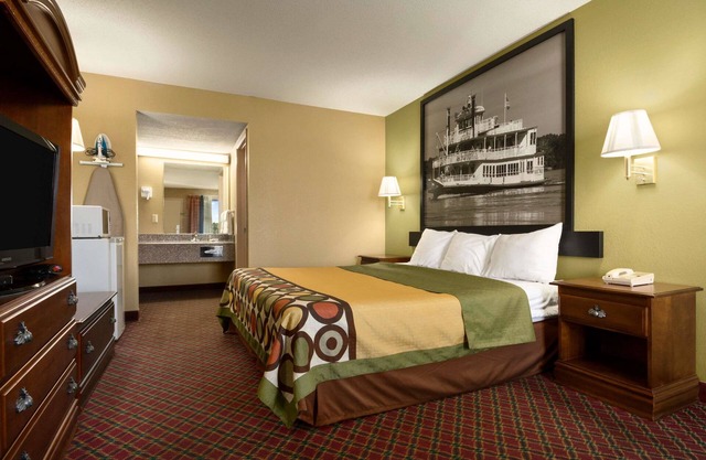 Super 8 by Wyndham Hattiesburg North/University Area
