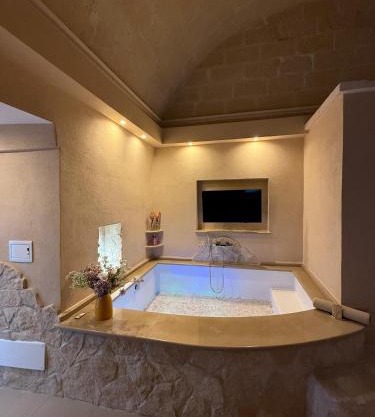 Super Luxury