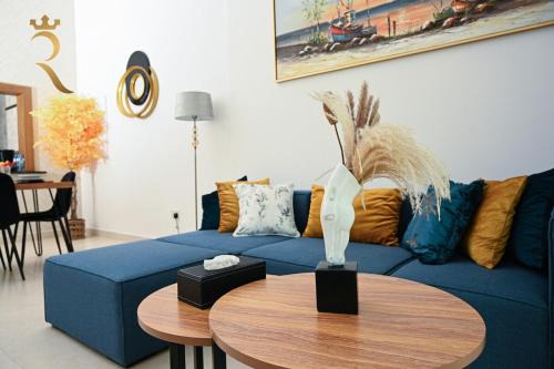 Supernova Haven 1BR - Peaceful Poolside Getaway Near Yas Mall & Marina