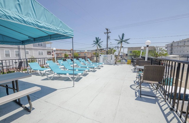 Surf Comber Motel
