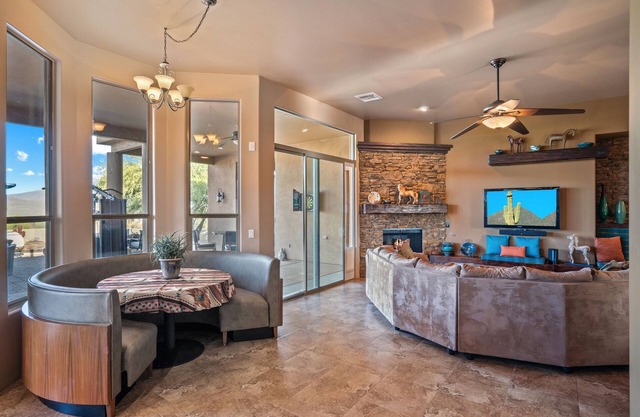 Surround yourself in beauty w/panoramic vu's of the mtns and the Sonoran Desert