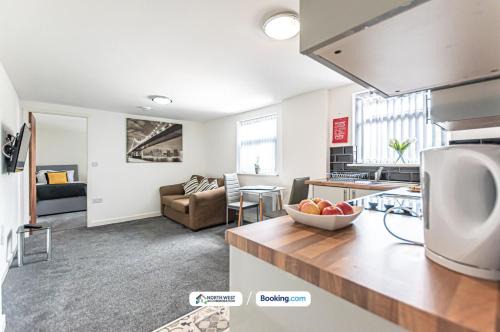 Sutton Contractor Accommodation - Warrington, St Helens