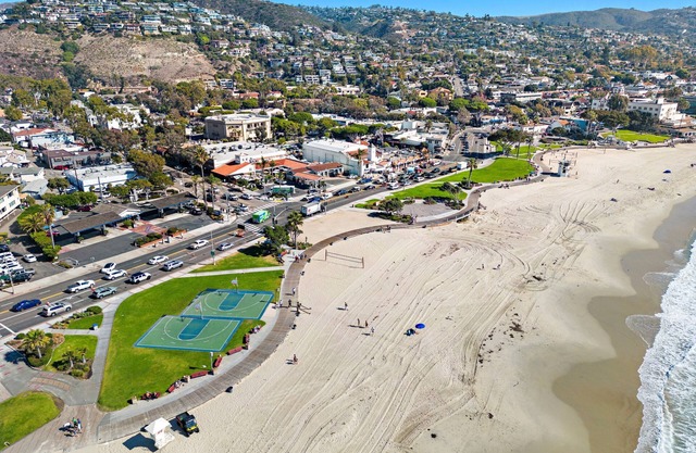Swim, Bike, and Enjoy a Stroll to Main Beach #11