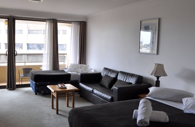 Sydney CBD Large Studio Apartment with Balcony