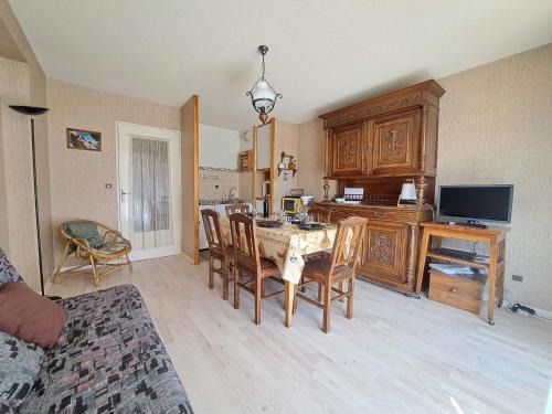 T2 Centre Barcelonnette avec Garage, Terrasse et Parc Privé - FR-1-165A-101