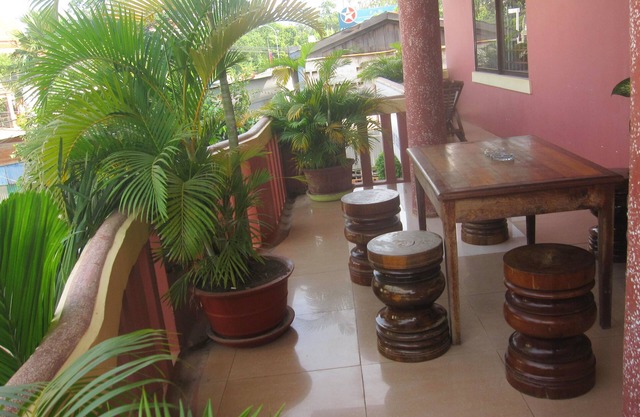 Ta Som Guesthouse & Tour Services