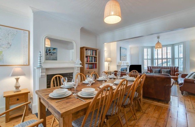 Tall Cottage