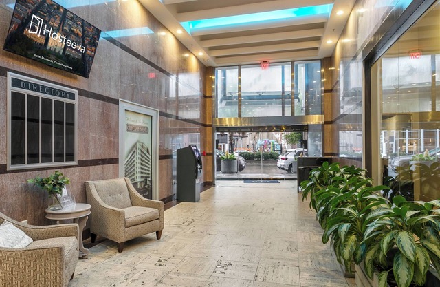 Tasteful Condo Near French Quarter