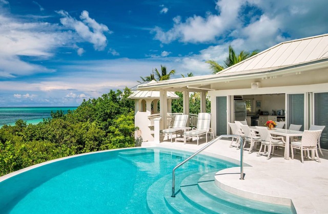 TC Villas -Turtle Beach -Right on Smith's Reef!