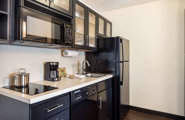 Tempe's Hidden Gem! 4 Spacious Units, Full Kitchen, Outdoor Pool, Pets Allowed!
