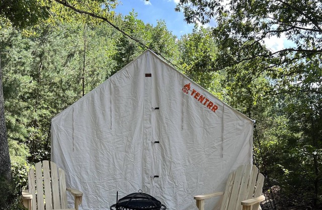 Tentrr Signature Site - Jeb's Escape- The Camp at Dearsville