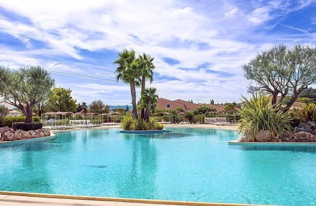Terraced House in Vidauban with Water Slides