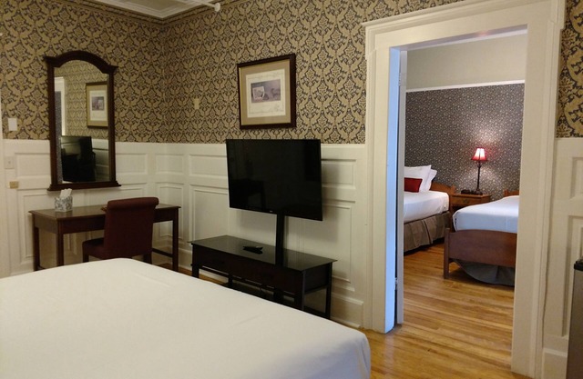 Thayers Inn