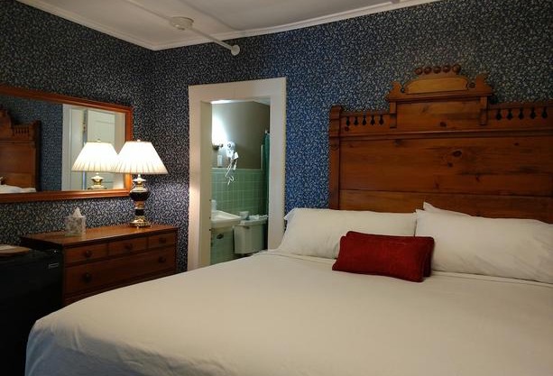 Thayers Inn
