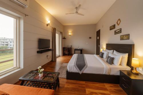 The Amber Signature Vrindavan # A Contemporary Luxury Hotel With #Lift# Parking# Ac Rooms# & Elegant interior # Near Prem Mandir