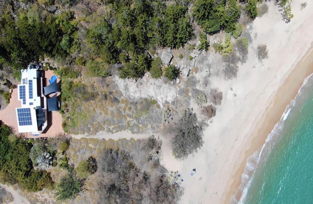 The Beach House at Arthur Bay