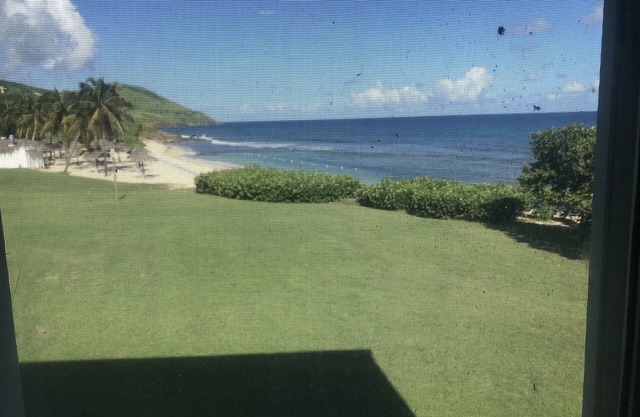 THE BEST OF GENTLE WINDS. Luxurious unit overlooking the beach.