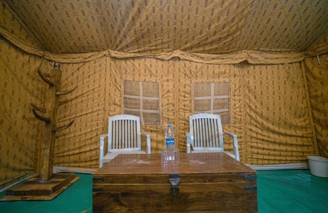 The Captain Desert Camp