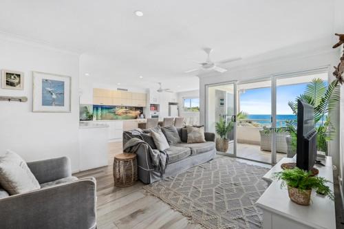 The Cove - best ocean views - sleeps 6