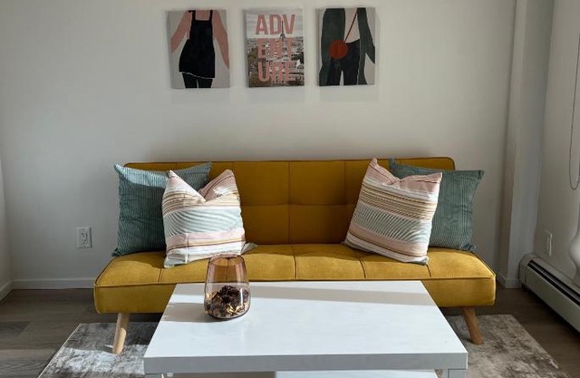 The cozy yellow in bridgeland!!
