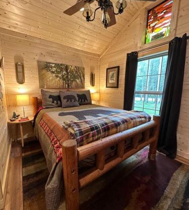 The Dapper Duck Log Cabin