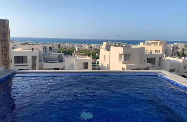 The Flamingo - Sea view penthouse with plunge pool