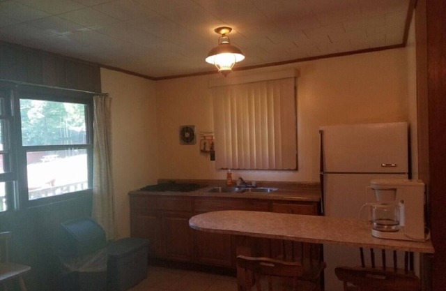 The Gold Eagle Cabin