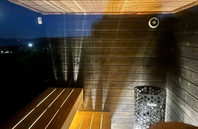 The Hide · Subterranean Studio with Panoramic Costal Views