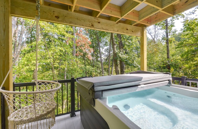 The Linden; New construction Galena Retreat w/hot tub & pool table