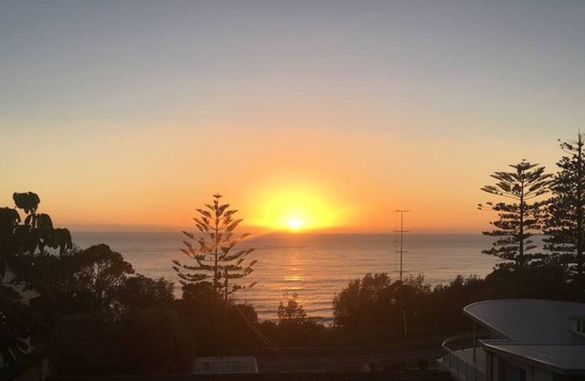 The Loft - Stunning views opposite Sharkies Beach / 5-star quality