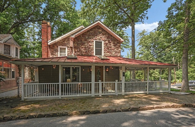 The Muhlenberg Cottage