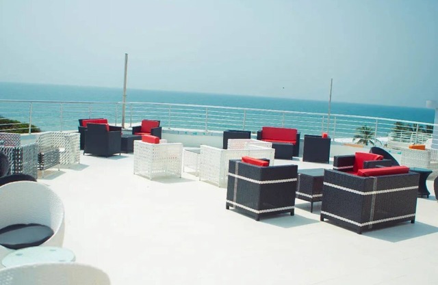 The Paradise Beach Resort and Apartment