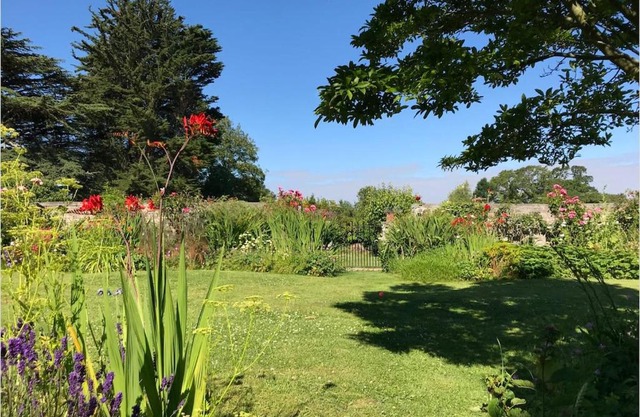 The Potting Shed, self contained, detached retreat in Shapwick village