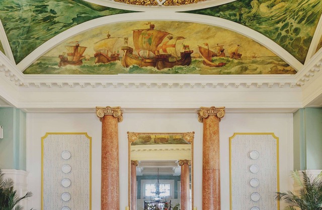 The Queens Hotel