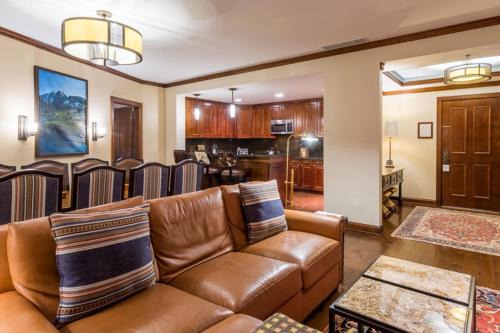 The Ritz-Carlton, 3BR Residence 2310: Ski-in/Ski-out Resort in Aspen w/Mountain/Town view