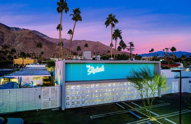 The Skylark a Palm Springs Hotel