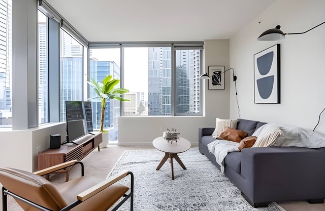 The Sophari Experience:2BR Bellevue|Gym|WaterView1