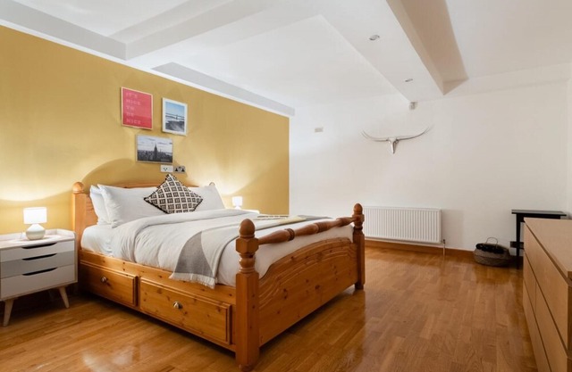 The Southwick Sanctuary - Large & Modern 6BDR with Terrace