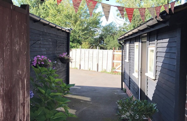 The Stable at New Wood Farm. Private parking behind electric gates.