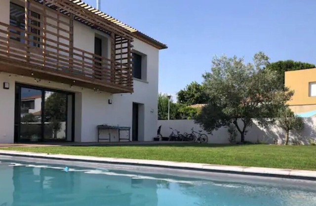 The standing - Architect's villa with swimming pool!