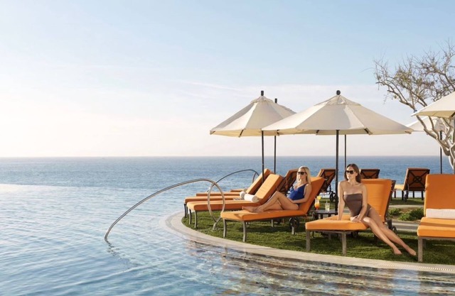 The Waves Meet Paradise At Our Stunning Cabo San Lucas 5 ⭐️ Resort