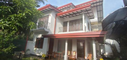 Thilakawardhana Guest House