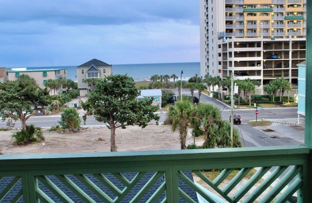 This aparthotel is a 1 bedroom(s), 1 bathrooms, located in North Myrtle Beach, SC.