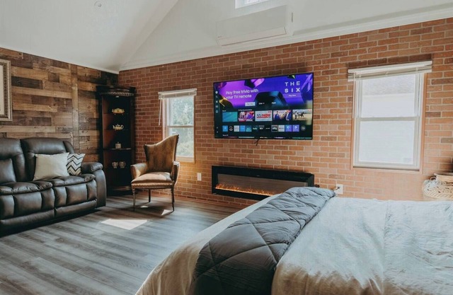 This apartment is a 1 bedroom(s), 1 bathrooms, located in Paradise, PA.